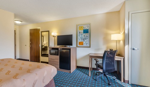 Chambre Standard, 1 très grand lit et 1 canapé-lit, non-fumeurs