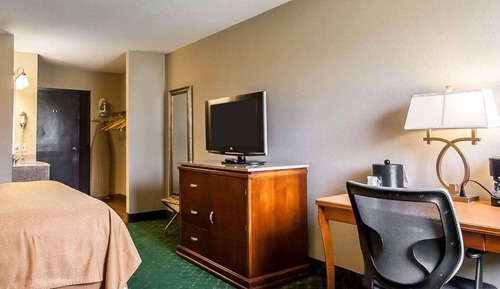 Chambre, 1 très grand lit, accessible aux personnes à mobilité réduite, non-fumeurs