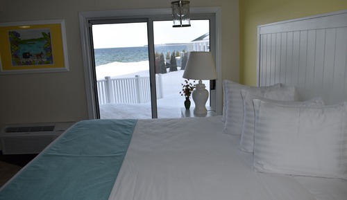 Chambre Standard, 1 très grand lit, vue lac