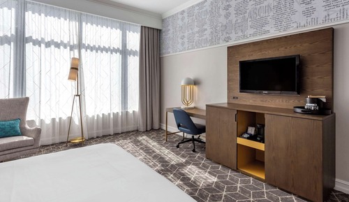 Chambre, 1 très grand lit, accessible aux personnes à mobilité réduite, non-fumeurs