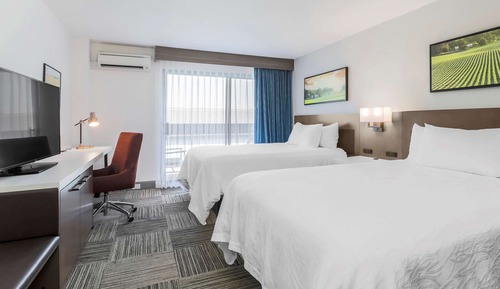 Chambre, 2 grands lits, balcon