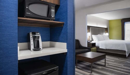 Chambre Standard, 1 très grand lit et 1 canapé-lit