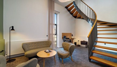 Suite, vue fleuve, dans la tour (Two Floors)