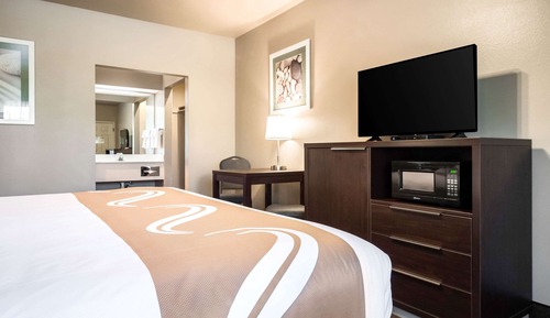 Chambre Standard, 1 très grand lit, non-fumeurs, four à micro-ondes