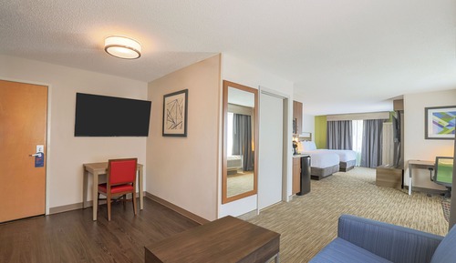 Suite, 2 grands lits (with Additional Living Area)