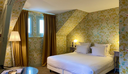 Chambre Confort Double ou avec lits jumeaux (Grand)