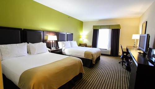 Chambre Standard, 2 grands lits, accessible aux personnes à mobilité réduite (Comm, Tub)