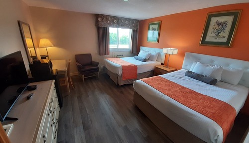 Chambre, 2 grands lits (Drive-Up Ground Floor)