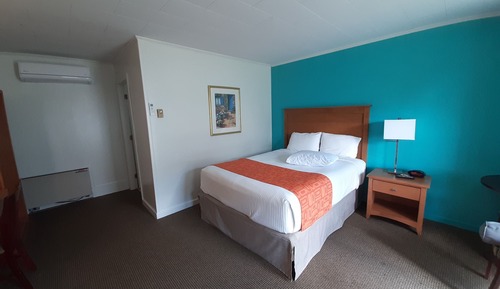 Chambre, 1 grand lit (Drive-Up Ground Floor)
