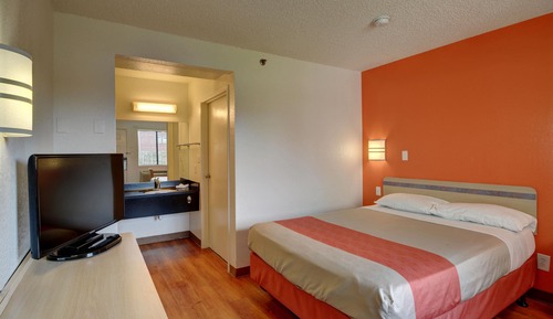 Chambre Deluxe, 1 grand lit, accessible aux personnes à mobilité réduite, non-fumeurs