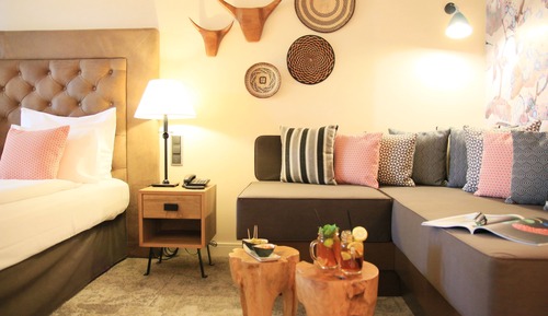 Chambre, 1 très grand lit et 1 canapé-lit