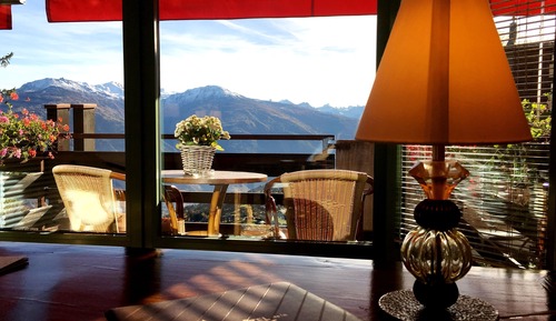Chambre Deluxe Double ou avec lits jumeaux, balcon, vue montagne