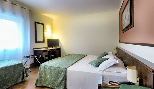 Chambre Confort Double ou avec lits jumeaux