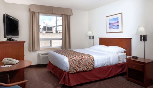 Chambre, accessible aux personnes à mobilité réduite, balcon