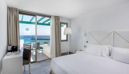 Chambre Deluxe, bain à remous, vue mer