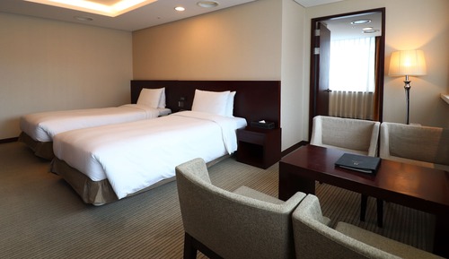 Chambre Quadruple (4 Singles / Bigger than most in Seoul)