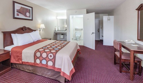 Chambre, 1 grand lit, accessible aux personnes à mobilité réduite, non-fumeurs (Mobility)