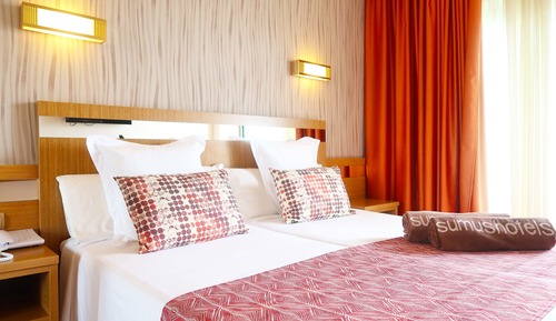 Chambre Double Classique, vue piscine
