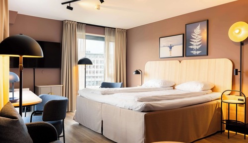 Chambre Supérieure, 1 très grand lit, vue fleuve