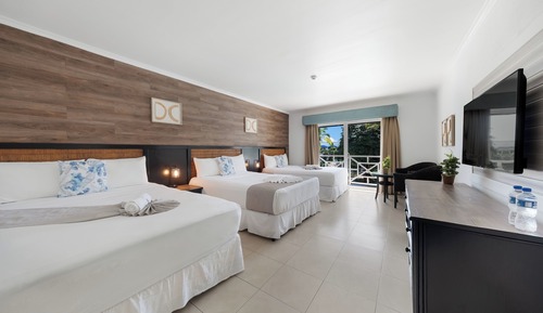 Chambre Familiale (No access to the saltwater pool)