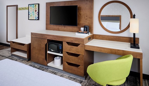 Chambre, 2 grands lits, accessible aux personnes à mobilité réduite, baignoire