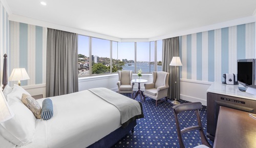 Chambre Panoramique, 1 très grand lit, vue fleuve