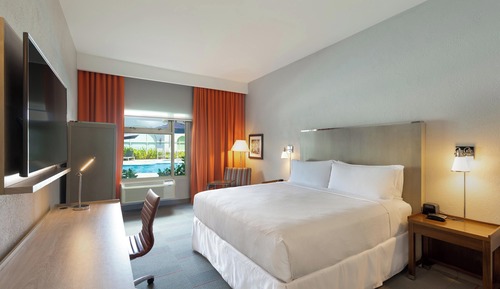 Chambre Deluxe, 1 très grand lit, vue piscine
