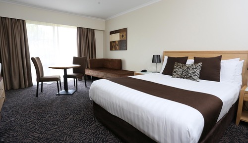 Chambre Deluxe, 1 grand lit, non-fumeurs, balcon (Walk-in Shower)
