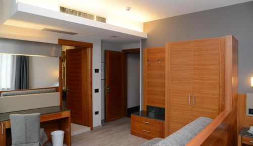 Suite, 1 très grand lit, balcon (with Sofabed)