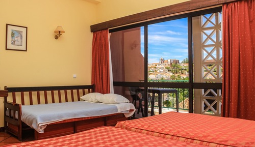 Chambre Triple (Castle view)