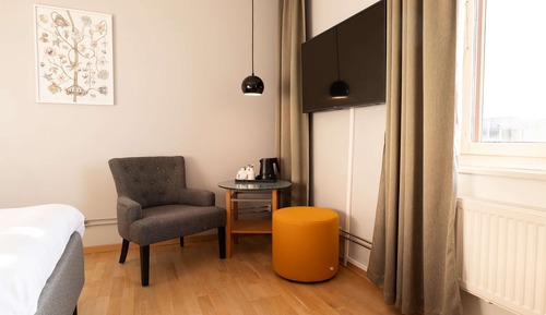 Chambre Supérieure, 2 lits une place, non-fumeurs (with Sofabed)
