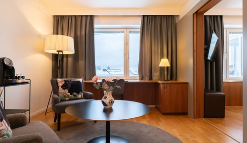 Suite Junior, 1 très grand lit, non-fumeurs (Separate Living Room)