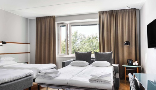 Chambre Familiale, 2 lits une place, non-fumeurs (with Sofabed)
