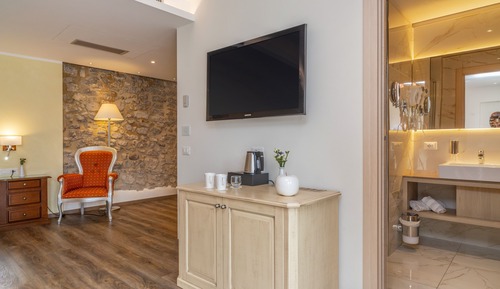 Suite Deluxe, 1 grand lit et 1 canapé-lit, réfrigérateur, en bord de lac