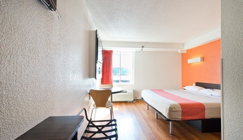 Chambre Standard, 1 très grand lit, accessible aux personnes à mobilité réduite, non-fumeurs