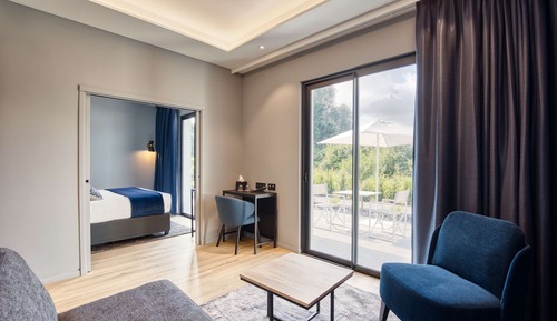 Suite Deluxe, 1 très grand lit, non-fumeurs, vue golf (with Sofabed)
