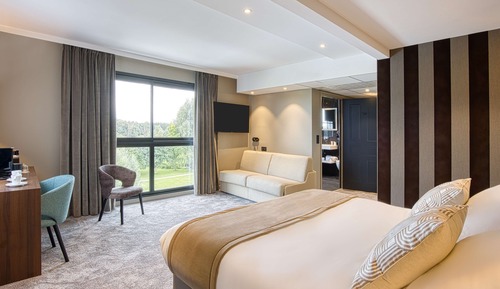 Chambre Exclusive, 1 très grand lit, baignoire, vue golf (Bathtub)