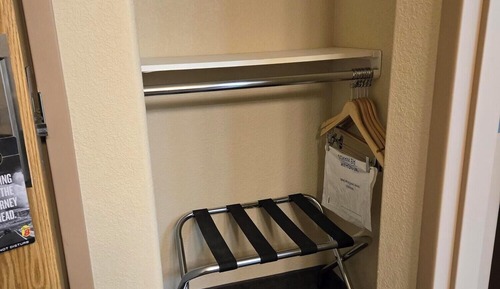 Chambre, accessible aux personnes à mobilité réduite
