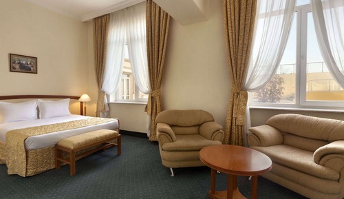 Chambre, 1 très grand lit, accessible aux personnes à mobilité réduite