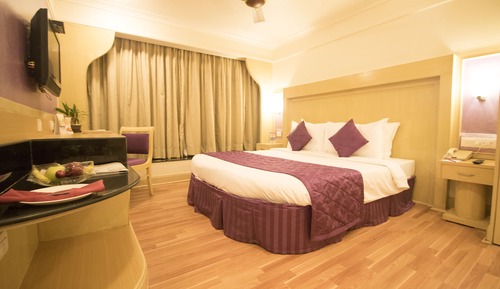 Deluxe Room With King Bed