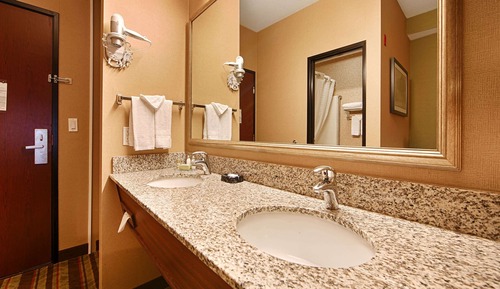 Suite, plusieurs lits, non-fumeurs, réfrigérateur et four à micro-ondes