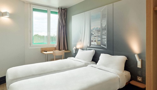 Chambre avec lits jumeaux