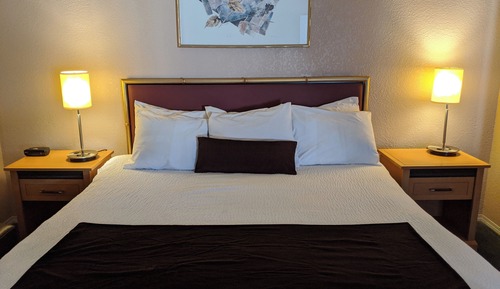 Efficiency, Chambre Standard, 1 très grand lit