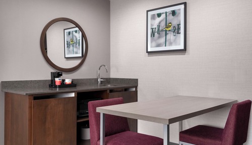 Suite, 1 très grand lit, accessible aux personnes à mobilité réduite (Hearing)