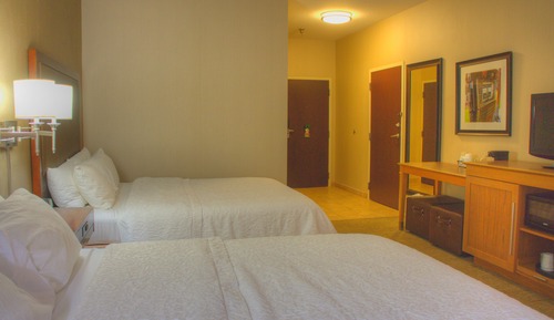 Chambre, 2 grands lits, non-fumeurs (Hearing, Mobility Bathtub w/Grab Bars)