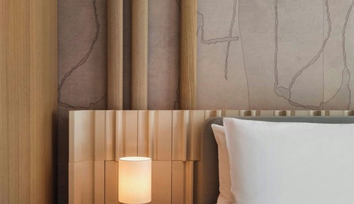 Chambre Supérieure, 1 très grand lit, balcon