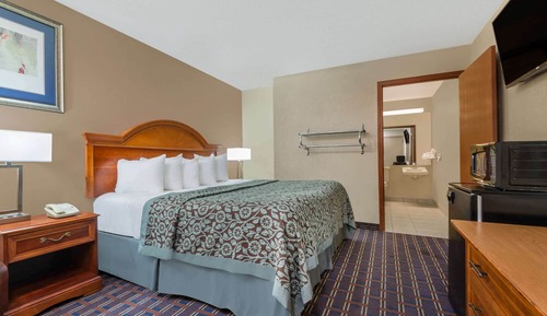 Chambre, 1 très grand lit, non-fumeurs (Walk-in shower, Bench, Safety Bars)