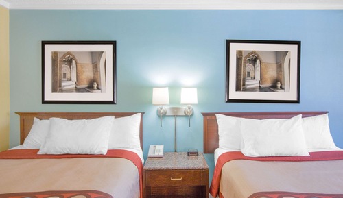 Chambre Standard, 2 grands lits