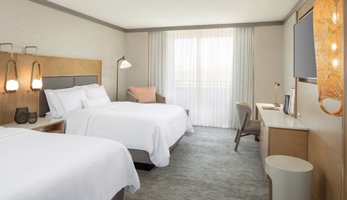 Chambre, 2 grands lits, non-fumeurs, vue piscine