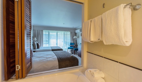 Chambre avec lits jumeaux, vue jardin
